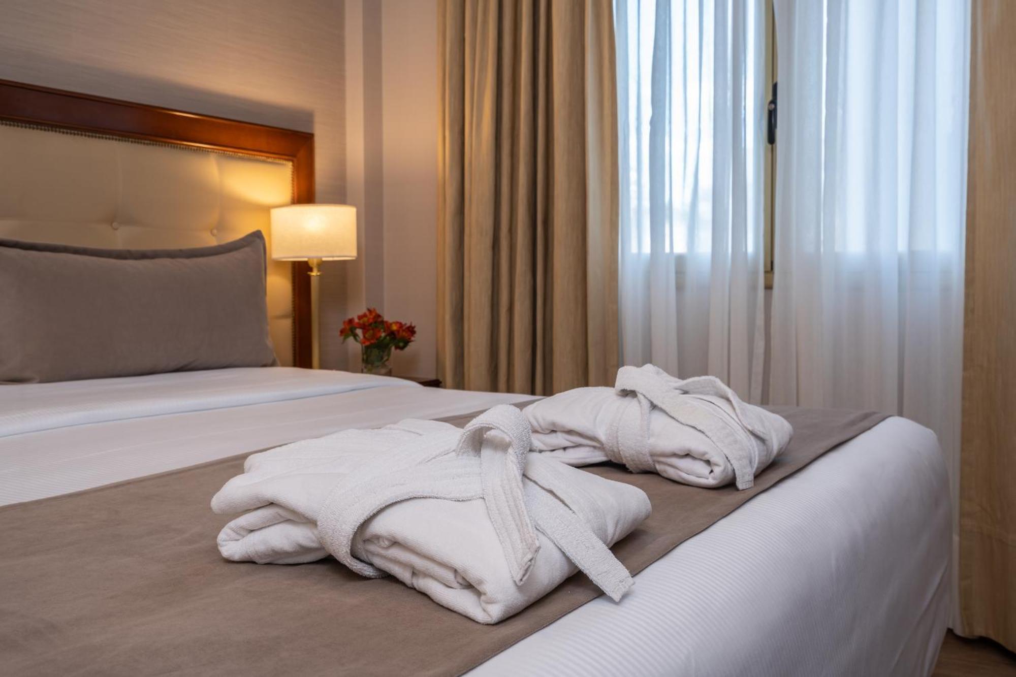 Hotel Intersur Recoleta Буэнос-Айрес Экстерьер фото